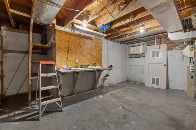 1011 ST CHARLES, Rapid City, SD 57701