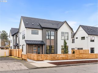 2936 Ne 62nd Ave, Portland, OR 97213