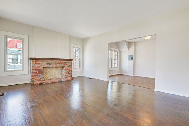 811 SW 5th Avenue, Mineral Wells, TX 76067
