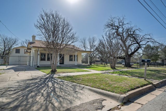 811 SW 5th Avenue, Mineral Wells, TX 76067