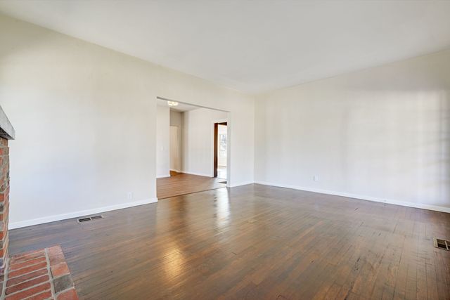 811 SW 5th Avenue, Mineral Wells, TX 76067