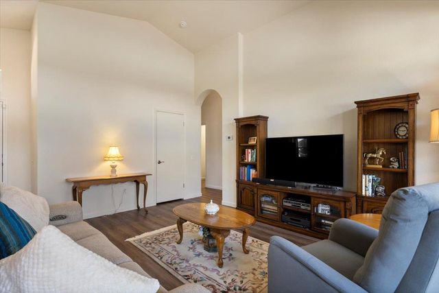 5072 Dreamgarden Loop, Roseville, CA 95747