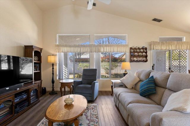 5072 Dreamgarden Loop, Roseville, CA 95747