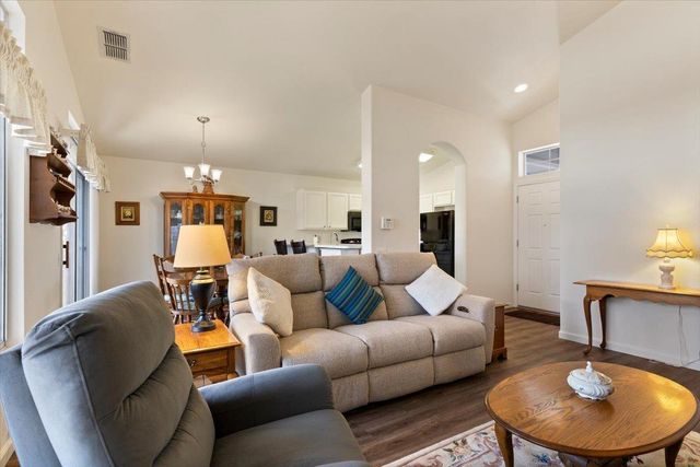 5072 Dreamgarden Loop, Roseville, CA 95747