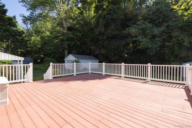 6 Beech Street, Nanuet, NY 10954