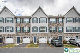 1522 Brookstone Place, Hellertown Boro, PA 18055