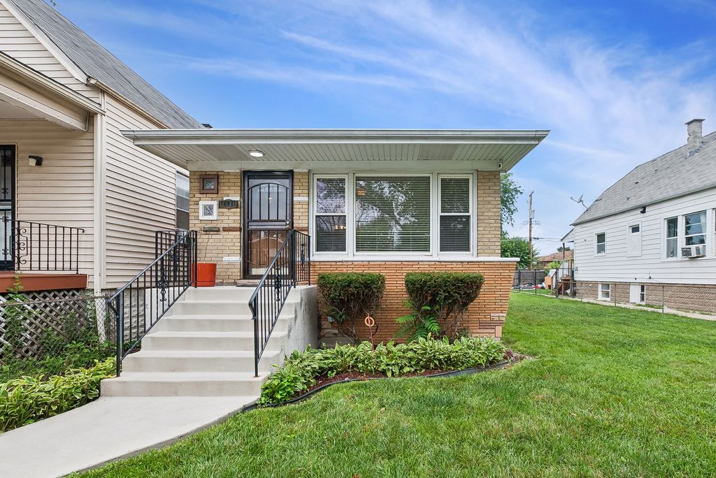 6534 S Bell Avenue, Chicago, IL 60636 — exterior