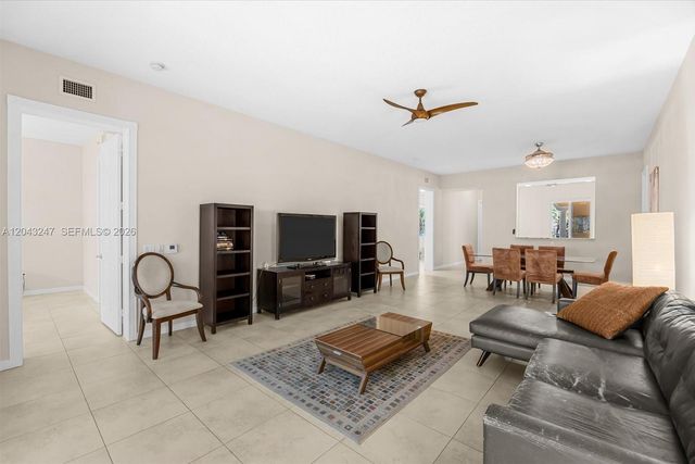 38 Harbour Isle Dr E Unit 104, Fort Pierce, FL 34949