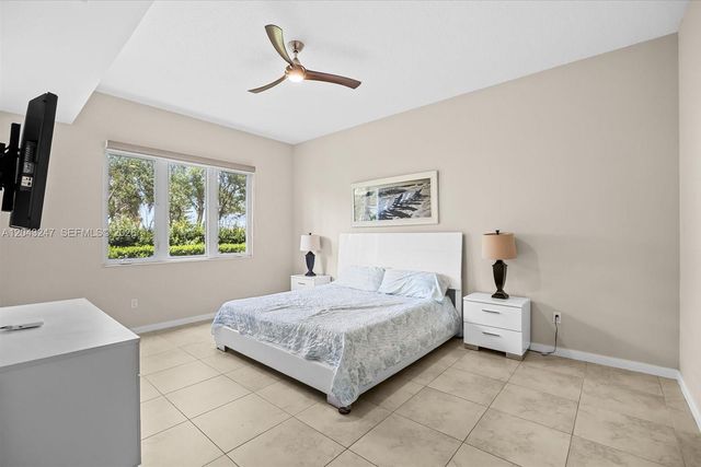 38 Harbour Isle Dr E Unit 104, Fort Pierce, FL 34949