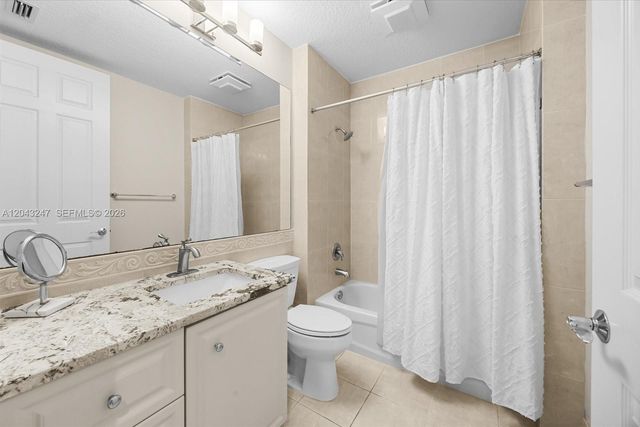 38 Harbour Isle Dr E Unit 104, Fort Pierce, FL 34949