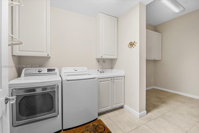 38 Harbour Isle Dr E Unit 104, Fort Pierce, FL 34949