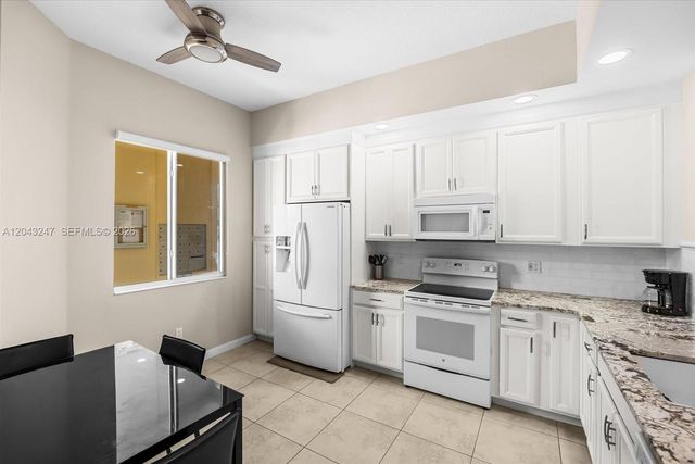 38 Harbour Isle Dr E Unit 104, Fort Pierce, FL 34949