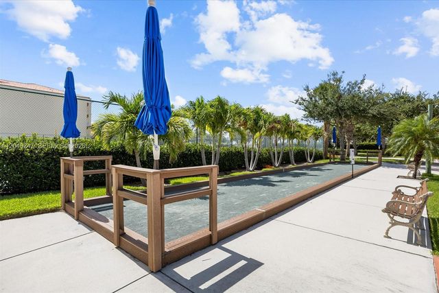 38 Harbour Isle Dr E Unit 104, Fort Pierce, FL 34949