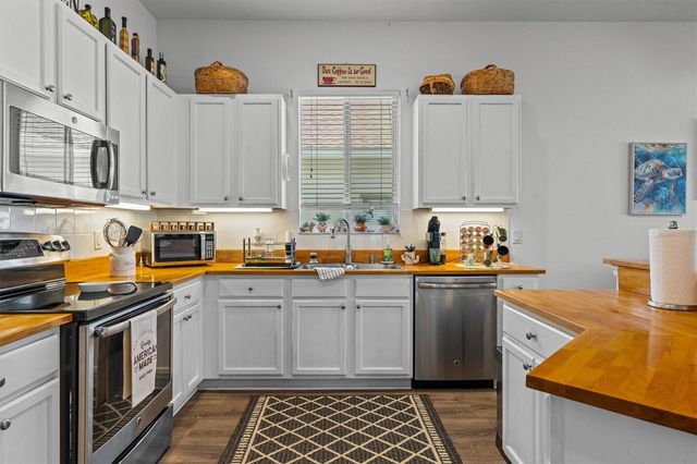 24357 AMBERLEAF COURT, Leesburg, FL 34748