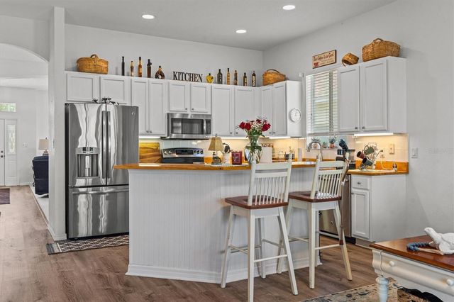 24357 AMBERLEAF COURT, Leesburg, FL 34748