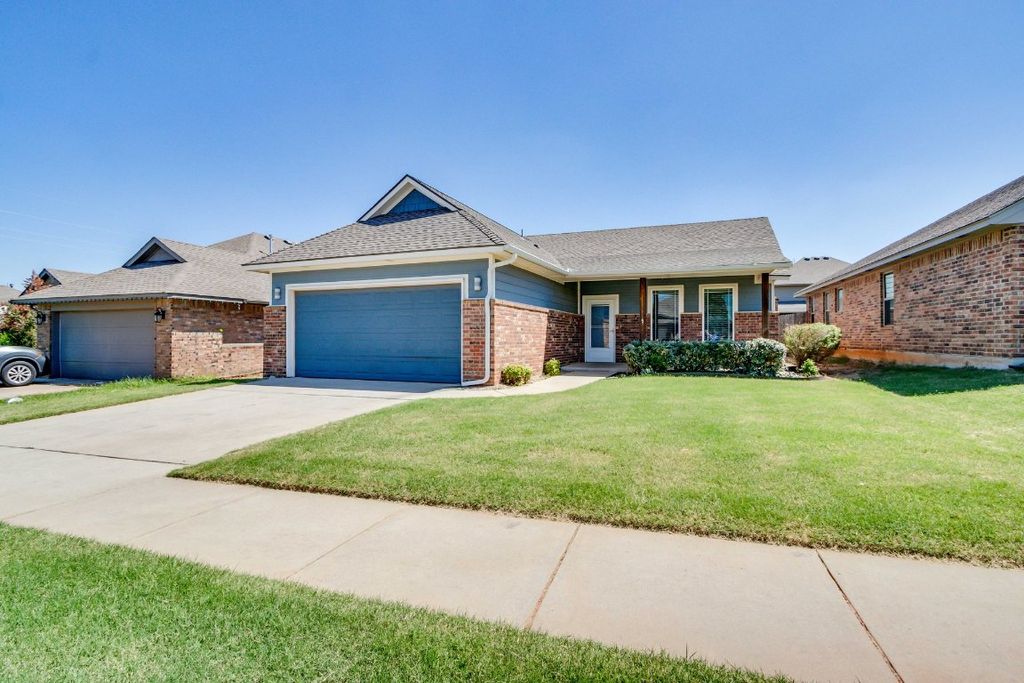 9404 NW 92nd Street, Yukon, OK 73099