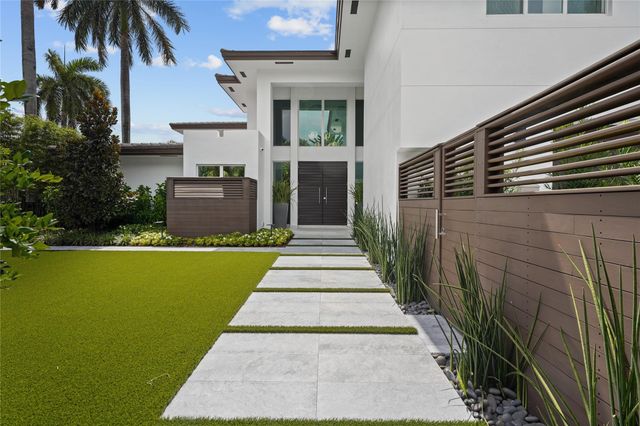 325 Seven Isles Dr, Fort Lauderdale, FL 33301