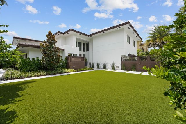 325 Seven Isles Dr, Fort Lauderdale, FL 33301