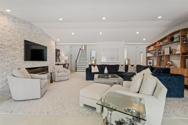 325 Seven Isles Dr, Fort Lauderdale, FL 33301