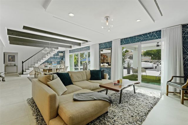 325 Seven Isles Dr, Fort Lauderdale, FL 33301