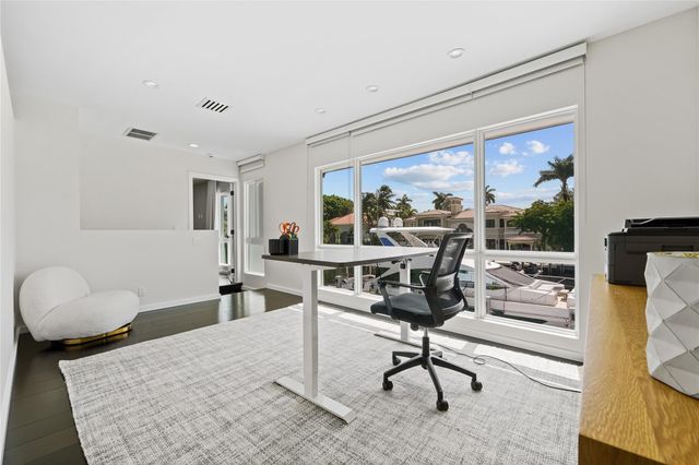 325 Seven Isles Dr, Fort Lauderdale, FL 33301