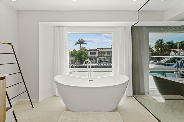 325 Seven Isles Dr, Fort Lauderdale, FL 33301