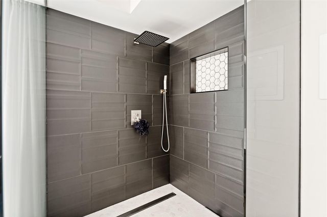 325 Seven Isles Dr, Fort Lauderdale, FL 33301