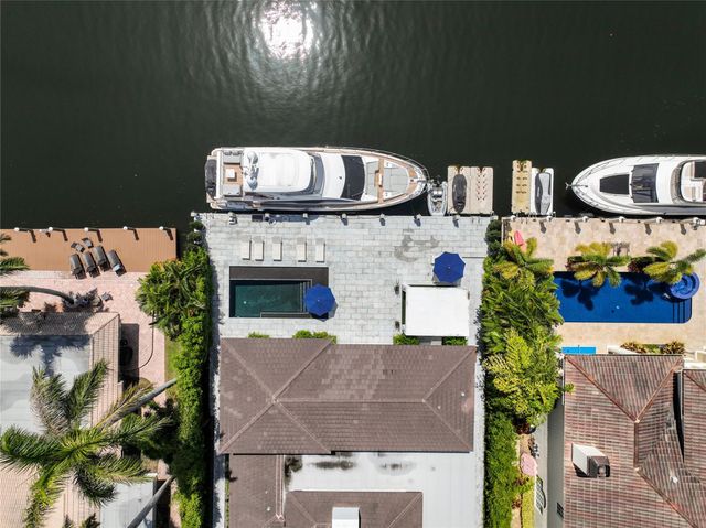 325 Seven Isles Dr, Fort Lauderdale, FL 33301