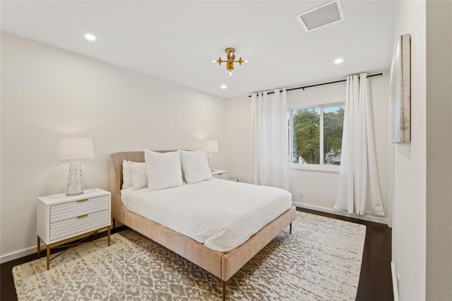 325 Seven Isles Dr, Fort Lauderdale, FL 33301