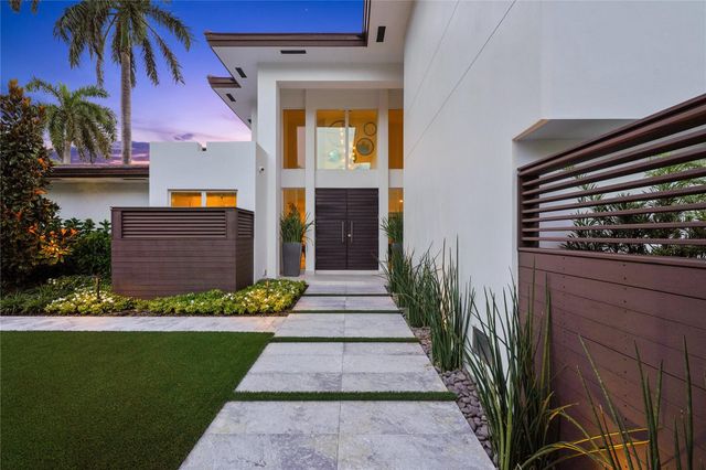 325 Seven Isles Dr, Fort Lauderdale, FL 33301