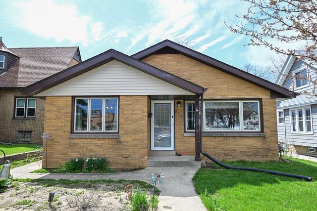 817 Montana AVENUE, South Milwaukee, WI 53172