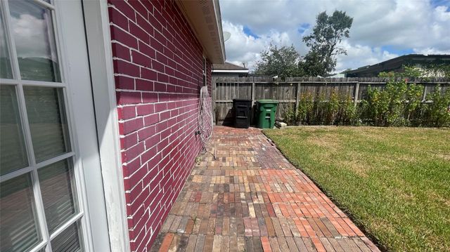 15010 Dogwood Tree Street, Houston, TX 77060