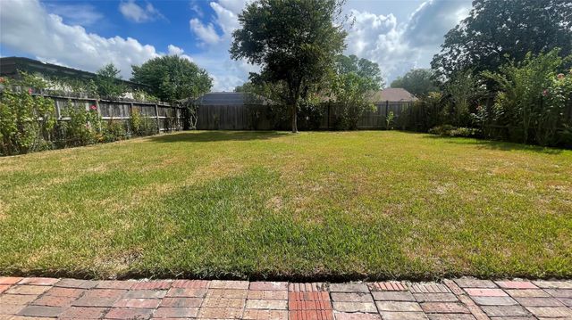 15010 Dogwood Tree Street, Houston, TX 77060