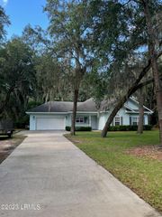10 Sheppard Road, Beaufort, SC 29907