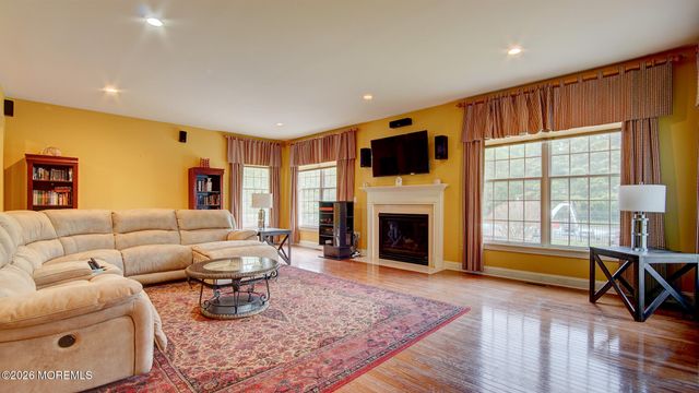 3 Hartshorne Drive, Millstone, NJ 08510
