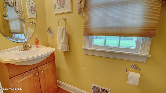3 Hartshorne Drive, Millstone, NJ 08510