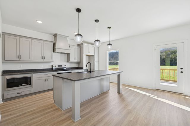 6029 Hurricane Creek Rd, Woodbury, TN 37190