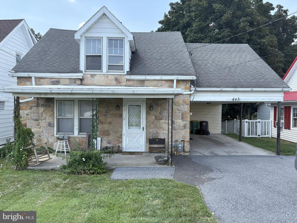 445 STOUFFER AVE, Chambersburg, PA 17201