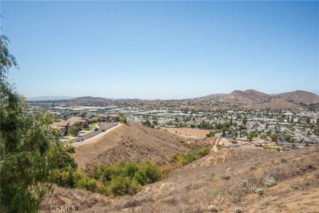 16183 Blue Haven Court, Riverside, CA 92503