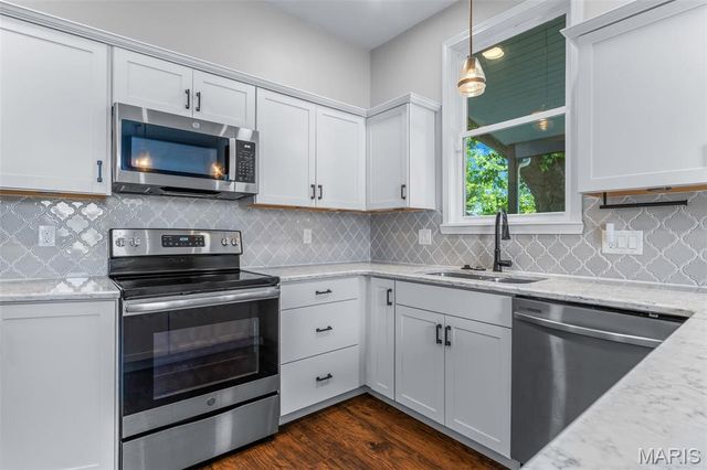 920 Wachtel Avenue, St Louis, MO 63125