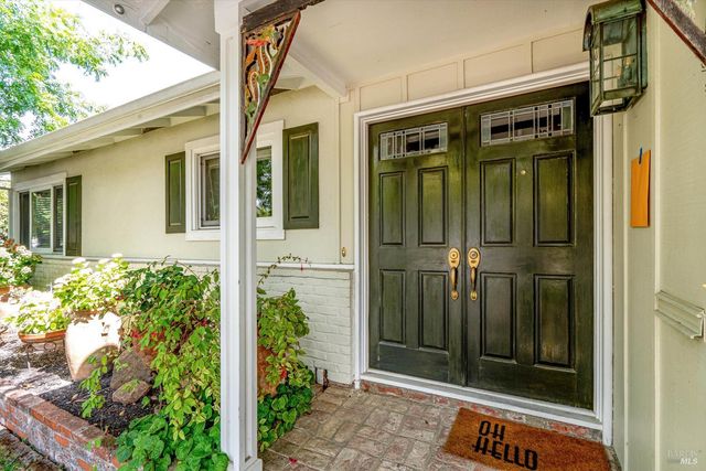 856 4th St E, Sonoma, CA 95476