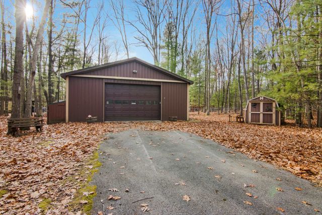 10174 Mud Lake Road, Green Lake Twp, MI 49643