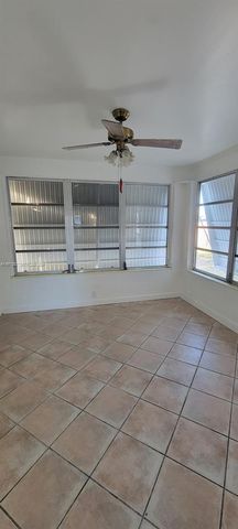 142 SE 4th Ave, Boynton Beach, FL 33435