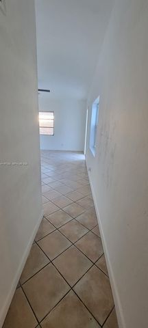 142 SE 4th Ave, Boynton Beach, FL 33435