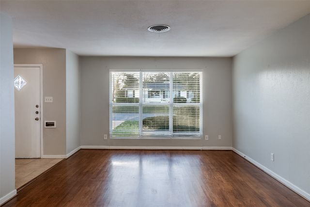 3613 Jeanette Drive, Fort Worth, TX 76109