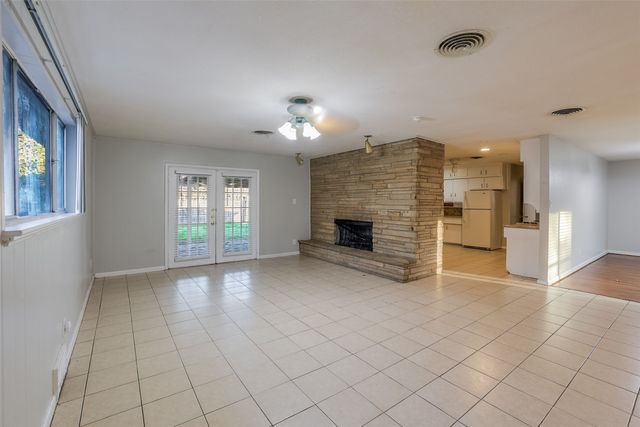 3613 Jeanette Drive, Fort Worth, TX 76109