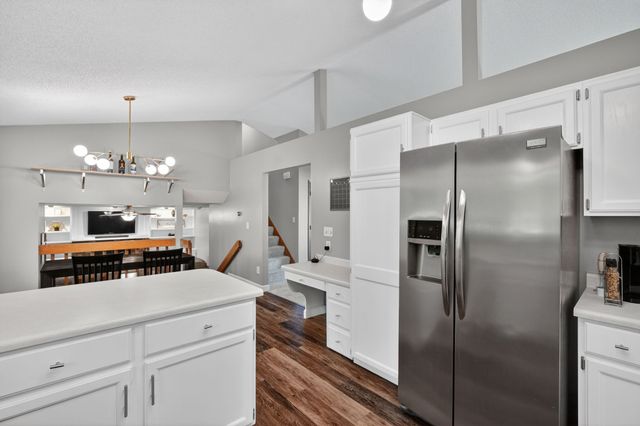 5469 Dakota Drive, West Des Moines, IA 50266