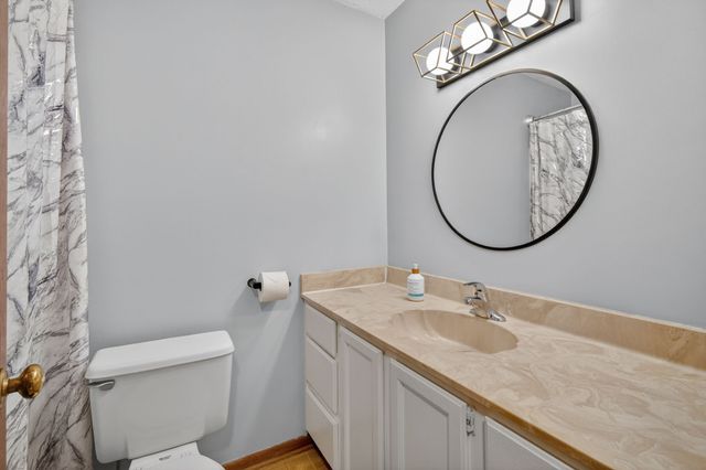 5469 Dakota Drive, West Des Moines, IA 50266