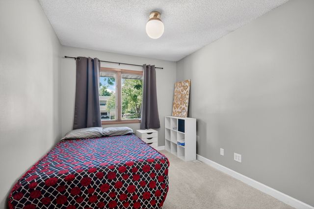5469 Dakota Drive, West Des Moines, IA 50266