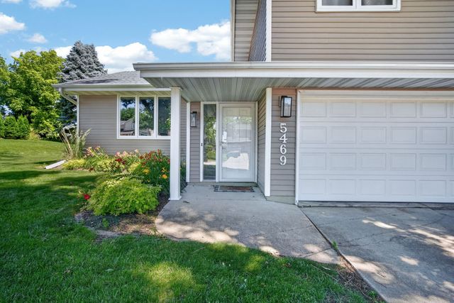 5469 Dakota Drive, West Des Moines, IA 50266